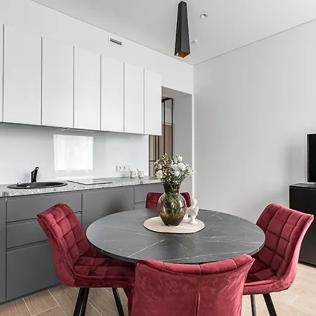 With Free Parking And Self Check In