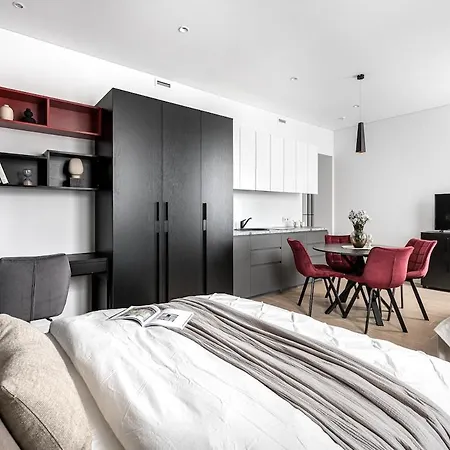 With Free Parking And Self Check In Apartament