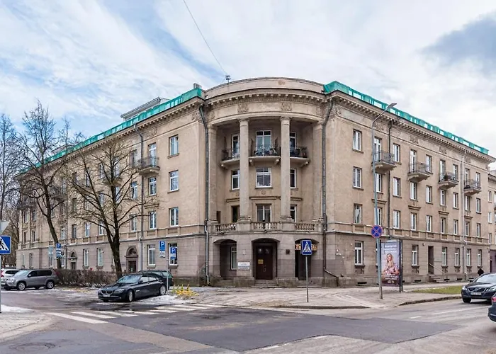 With Free Parking And Self Check In Apartament