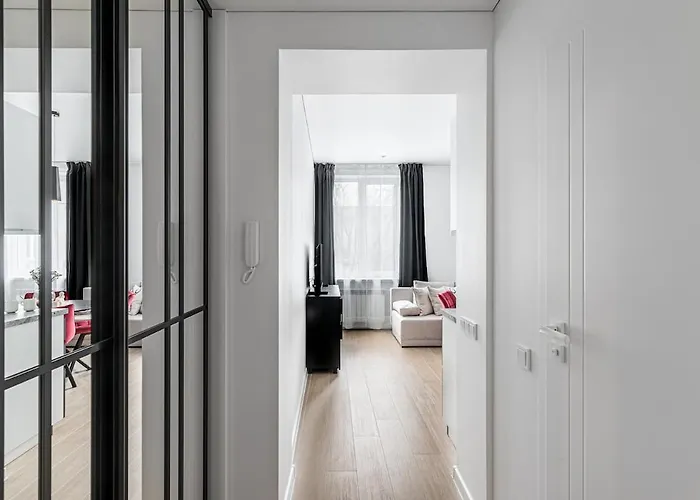 With Free Parking And Self Check In *