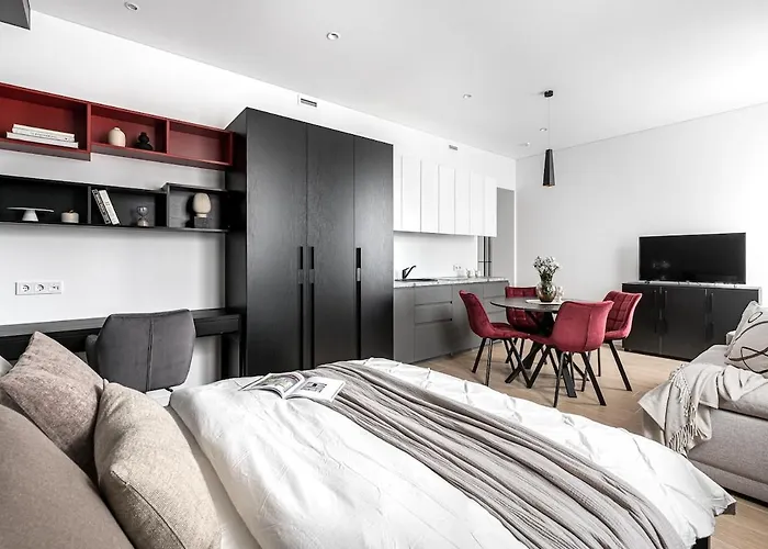 With Free Parking And Self Check In Apartament