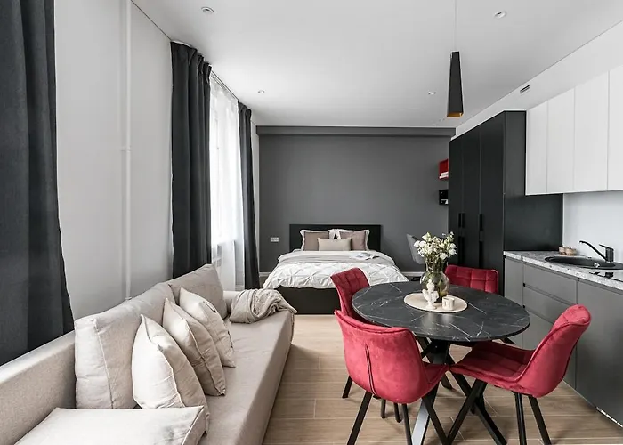 With Free Parking And Self Check In Apartament