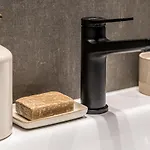 With Free Parking And Self Check In *